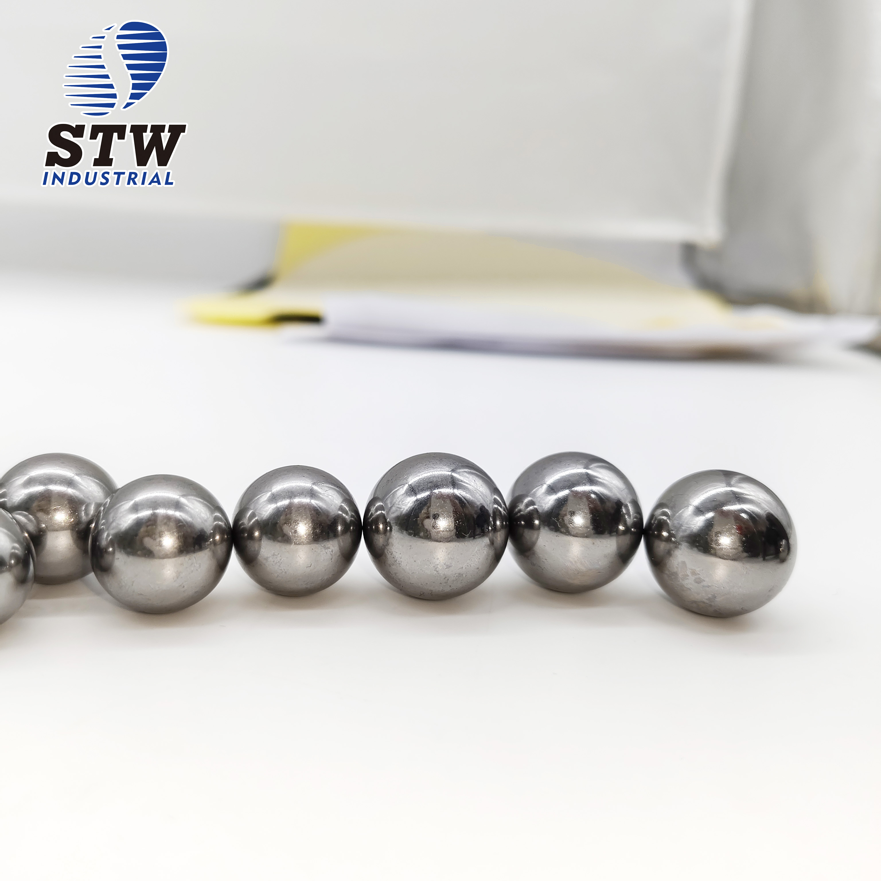 Factory Price High Precision Carbon Stainless Steel Balls for Roller Bearings